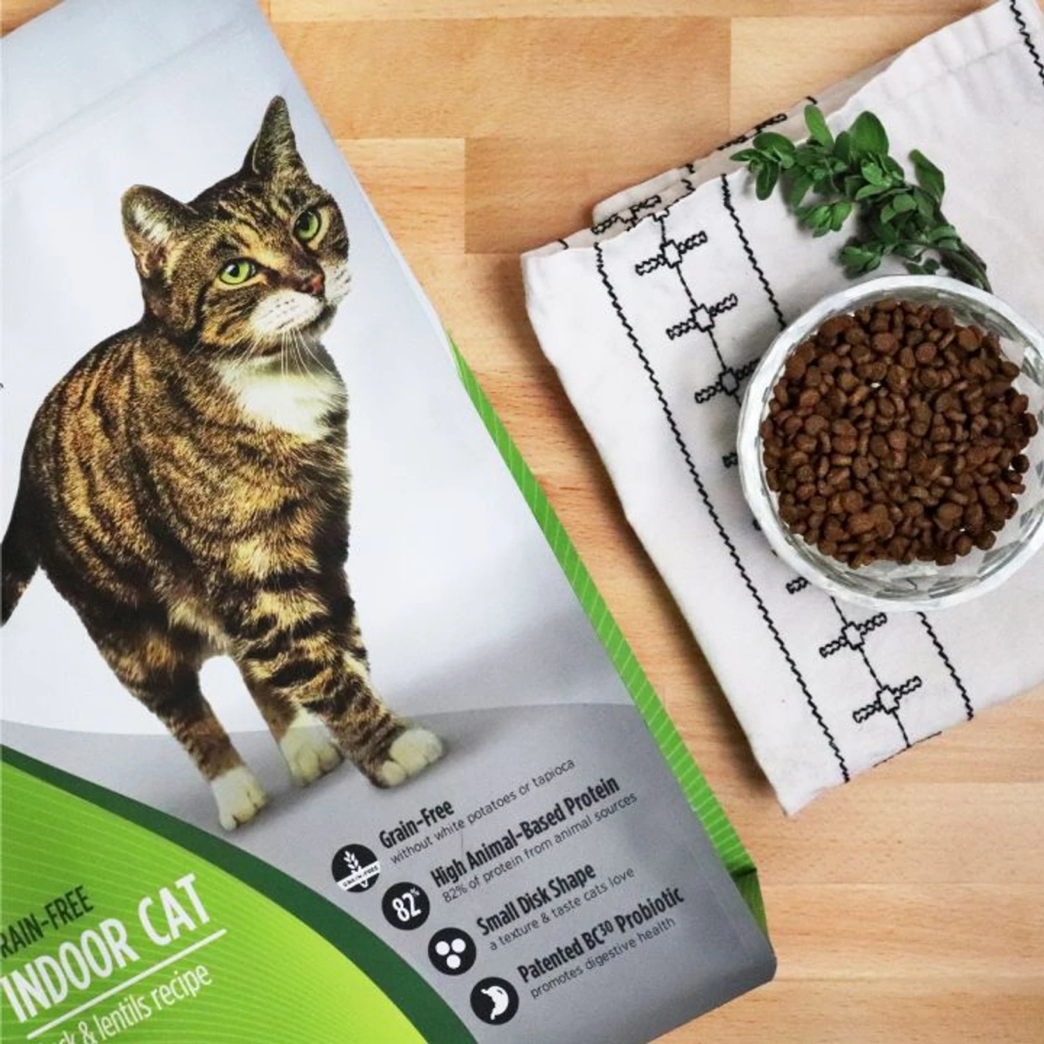 Nulo Freestyle Duck & Lentils Recipe Grain-Free Indoor Dry Cat Food 5 Nulo Freestyle Duck & Lentils Recipe Grain-Free Indoor Dry Cat Food - Image 3