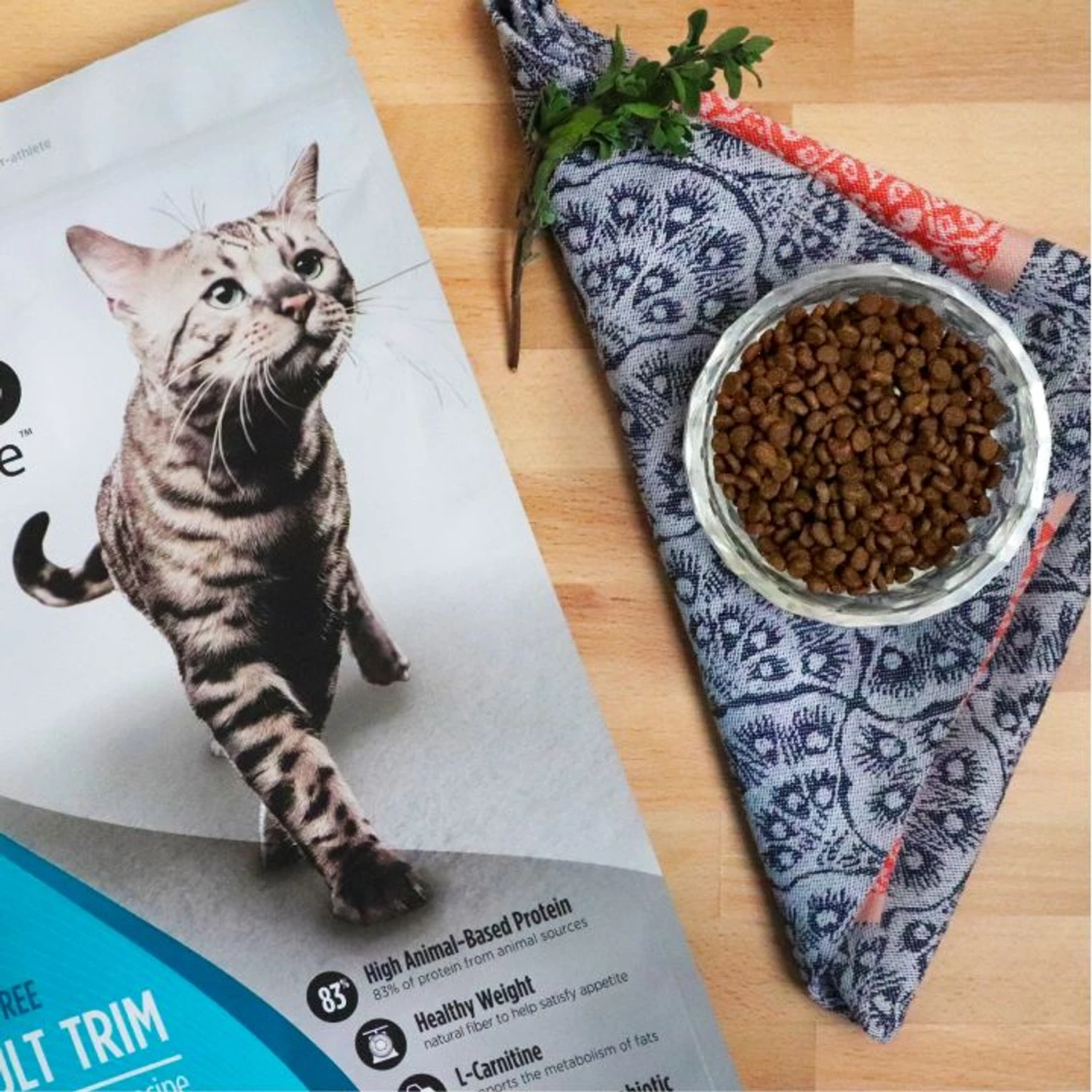 Nulo Freestyle Salmon & Lentils Recipe Grain-Free Adult Trim Dry Cat Food 5 Nulo Freestyle Salmon & Lentils Recipe Grain-Free Adult Trim Dry Cat Food - Image 3